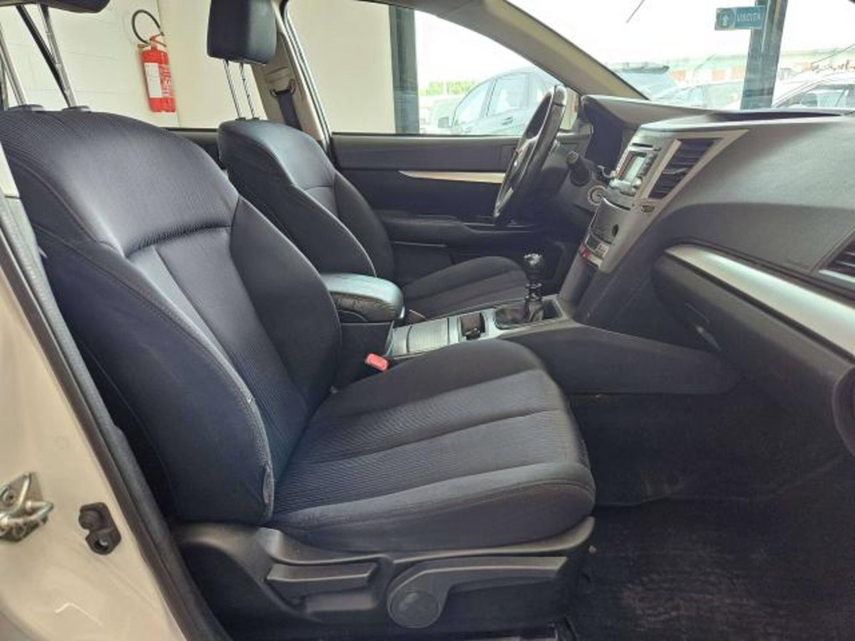 Subaru Legacy Station Wagon 2.0D SW Comfort (11)