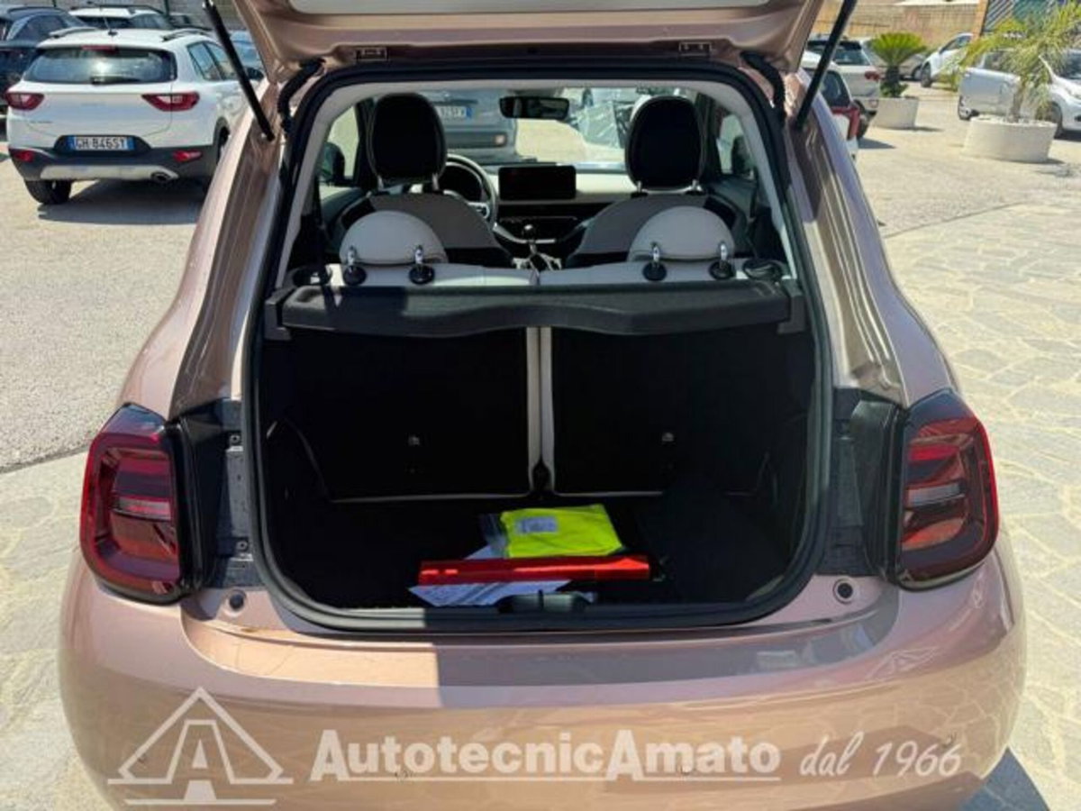 Fiat 500 1.0 hybrid La Prima (12)