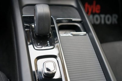 Volvo XC60 B4 (d) AWD automatico Core N1 (13)