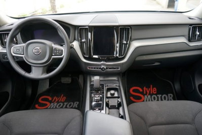 Volvo XC60 B4 (d) AWD automatico Core N1 (5)