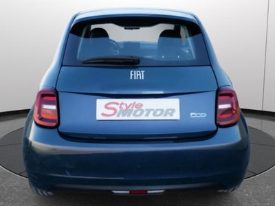 Fiat 500e Action Berlina 23,65 kWh (3)