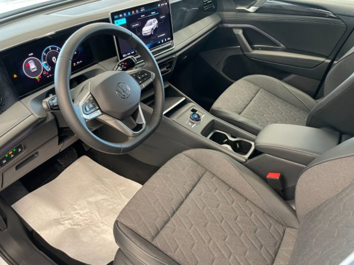 Volkswagen Tiguan 2.0 tdi Edition 150cv dsg (3)