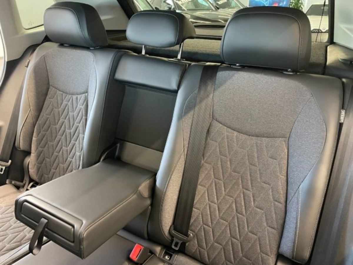 Volkswagen Tiguan 2.0 tdi Edition 150cv dsg (6)