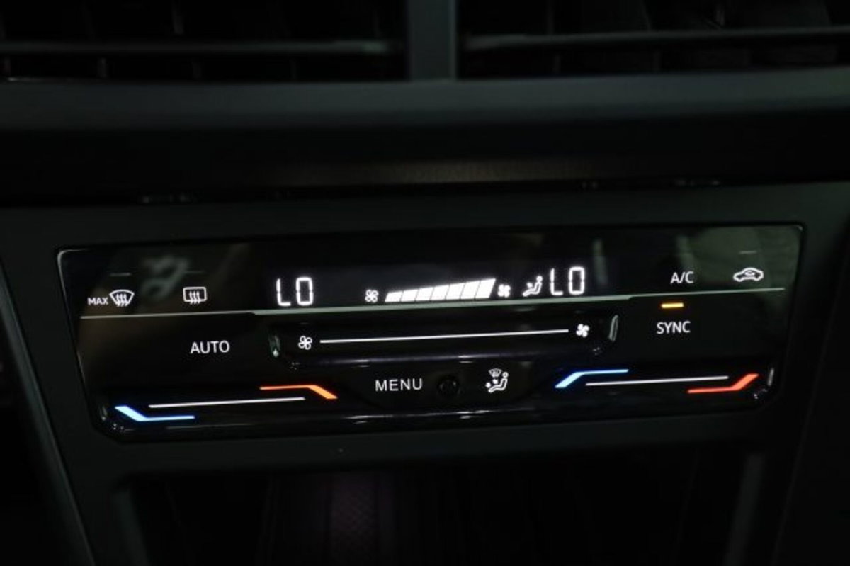 Volkswagen Taigo 1.0 tsi R-Line 115cv (12)