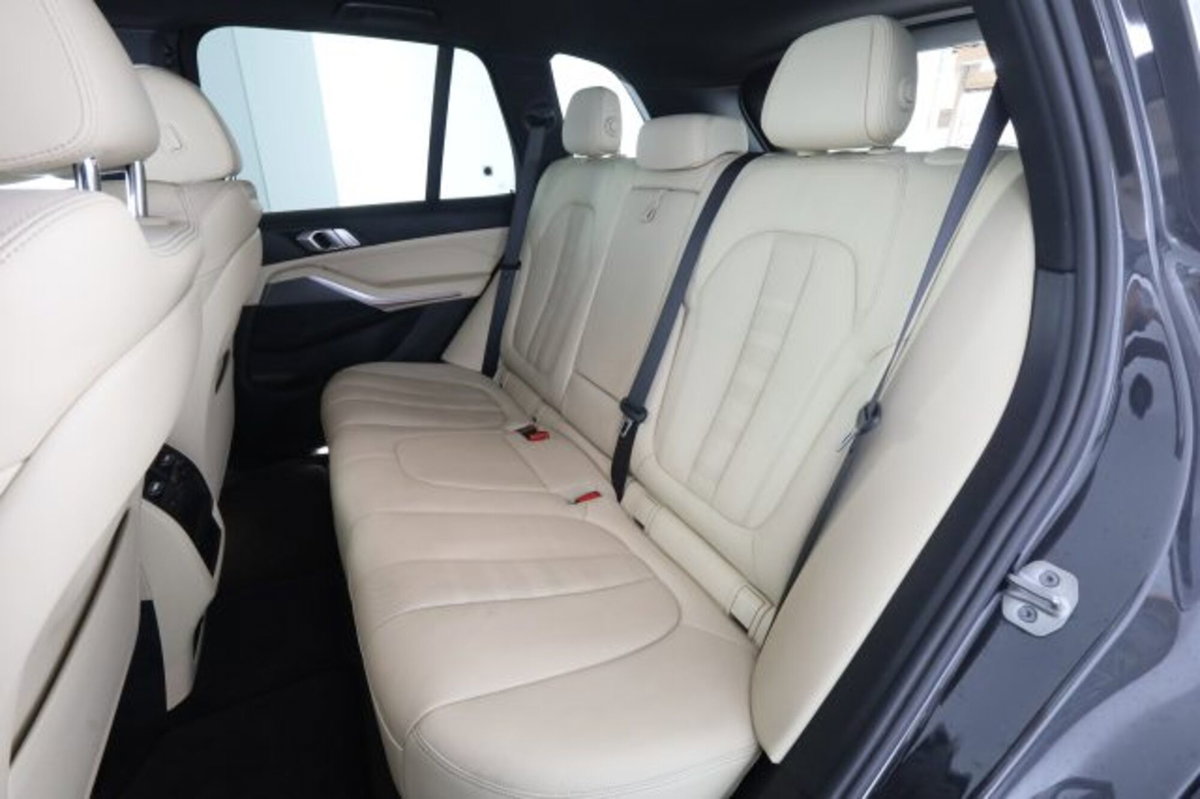 BMW X5 xDrive30d 48V Business (3)