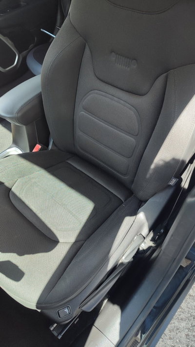 Jeep Renegade 2.0 Mjt 140CV 4WD Active Drive Longitude (8)