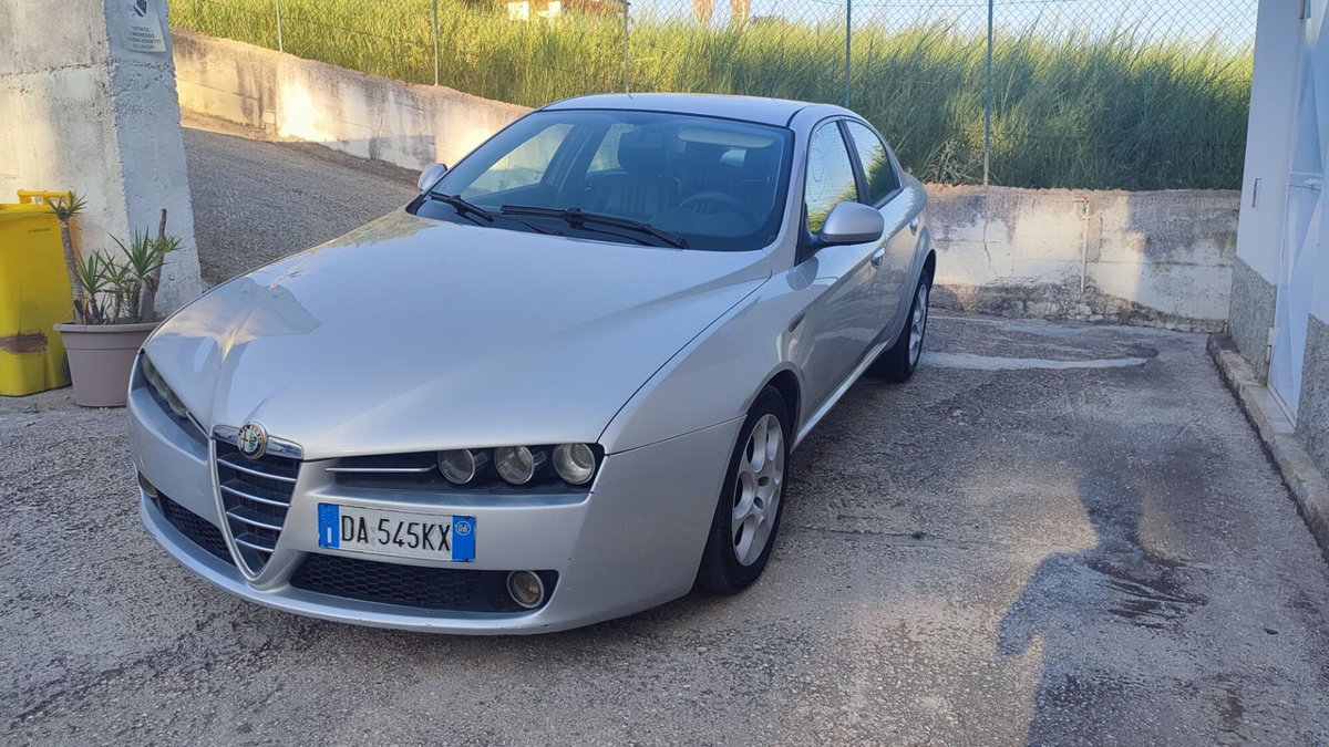 Alfa Romeo 159 1.9 JTDm 150CV Progression (3)