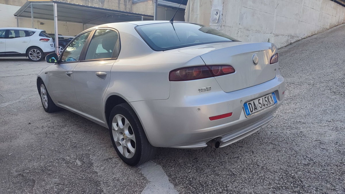 Alfa Romeo 159 1.9 JTDm 150CV Progression (5)