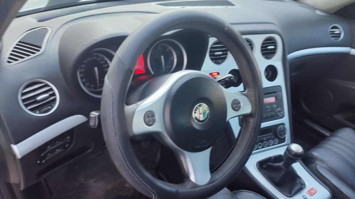 Alfa Romeo 159 1.9 JTDm 150CV Progression (9)