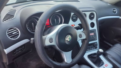 Alfa Romeo 159 1.9 JTDm 150CV Progression (9)