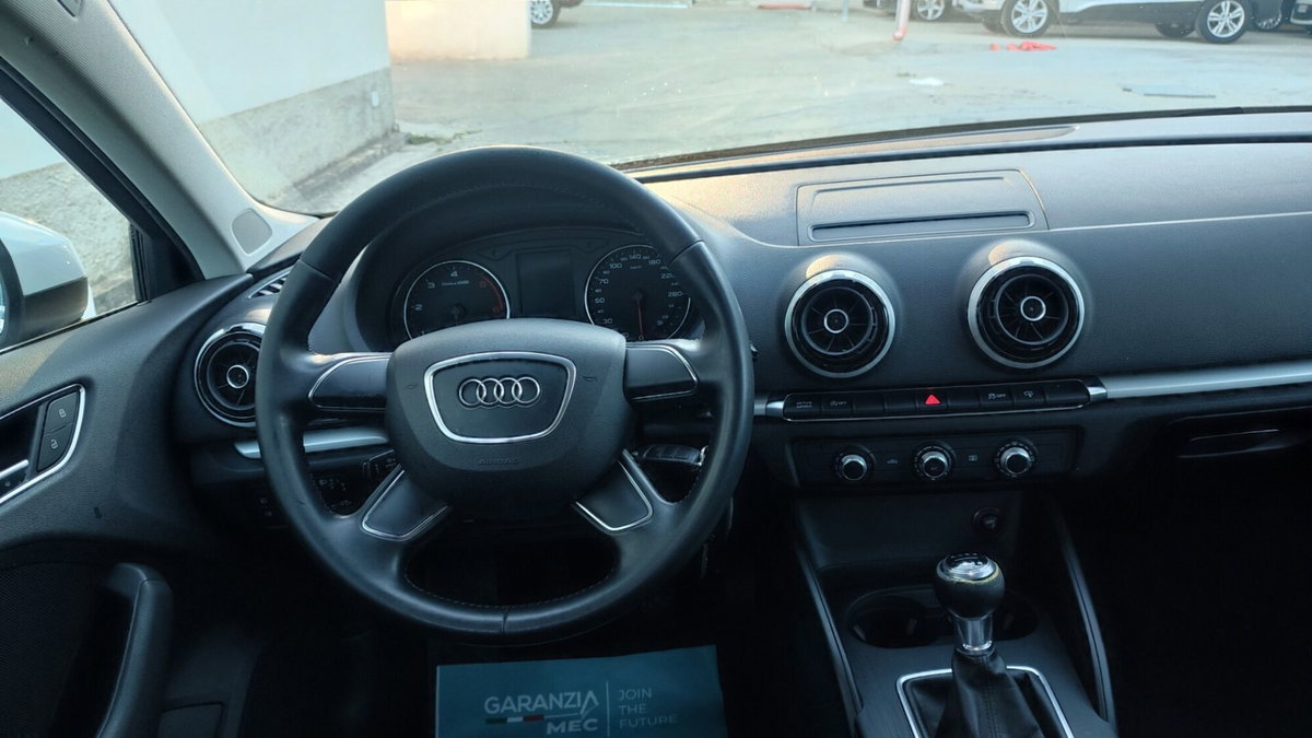Audi A3 Sportback 1.6 TDI Business (14)