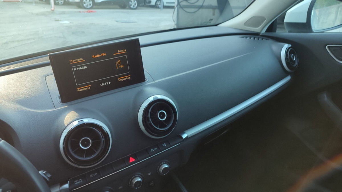 Audi A3 Sportback 1.6 TDI Business (8)