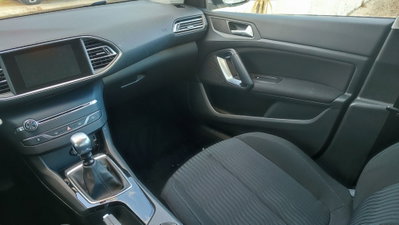 Peugeot 308 BlueHDi 100 S&S Business (14)