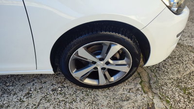 Peugeot 308 BlueHDi 100 S&S Business (8)