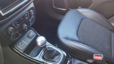 Jeep Compass 1.6 Multijet II 2WD Limited (11)