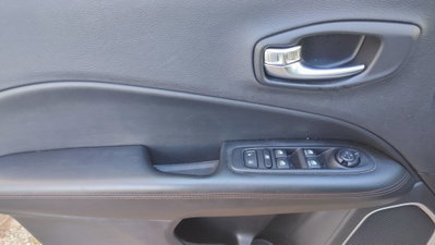 Jeep Compass 1.6 Multijet II 2WD Limited (14)