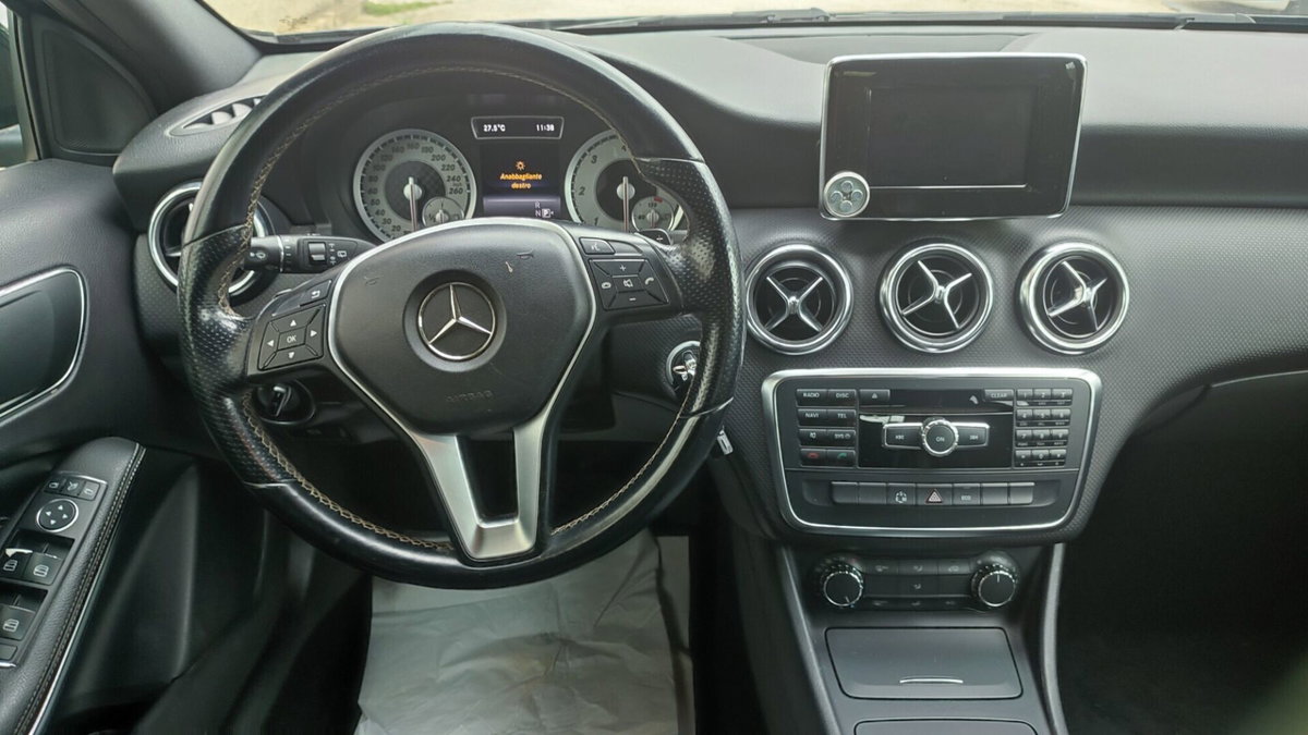 Mercedes-Benz Classe A 180 CDI Sport (9)