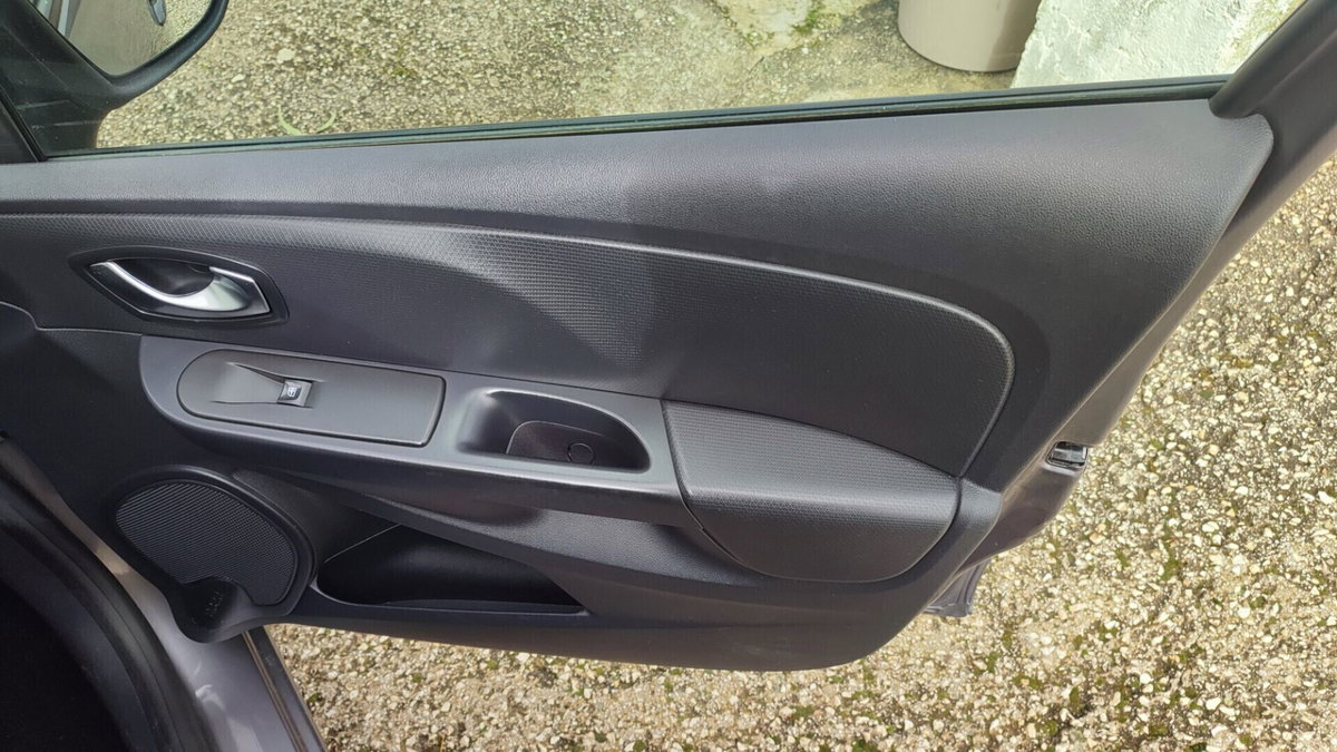 Renault Clio dCi 8V 75CV Start&Stop 5 porte Energy Zen (13)