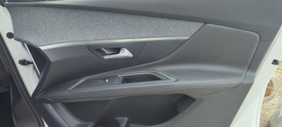 Peugeot 3008 BlueHDi 130 S&S Allure (13)