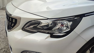 Peugeot 3008 BlueHDi 130 S&S Allure (8)