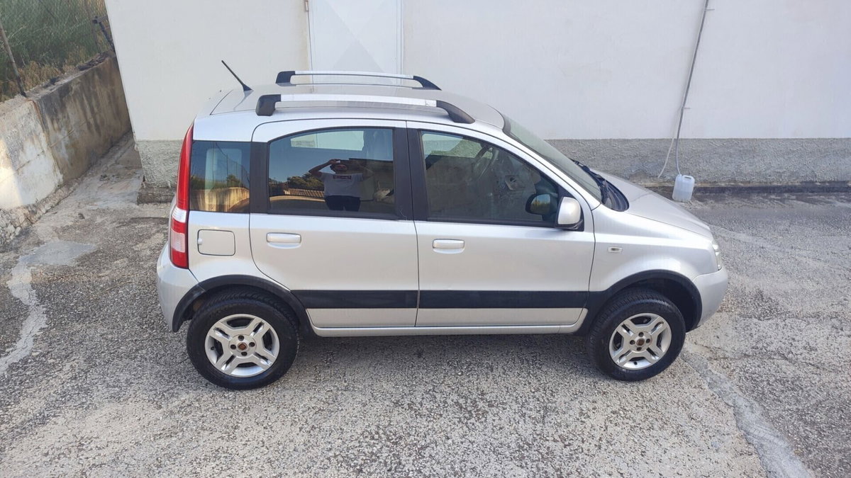 Fiat Panda 1.3 MJT 16V DPF 4x4 Climbing (2)