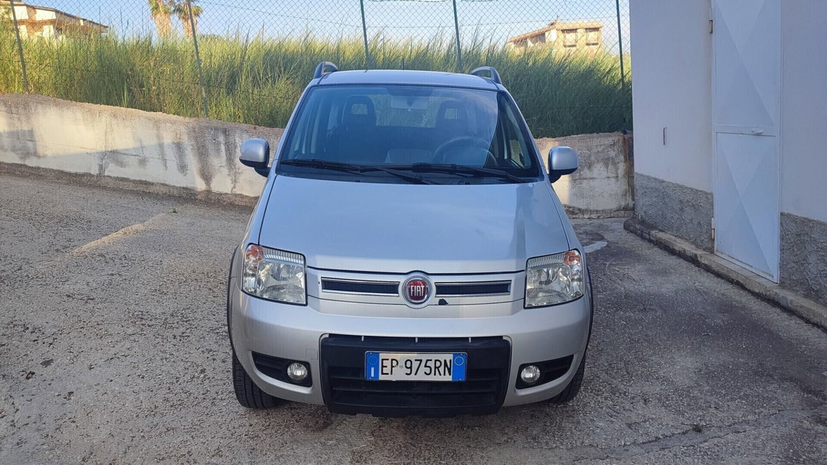Fiat Panda 1.3 MJT 16V DPF 4x4 Climbing (3)