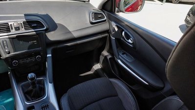 Renault Kadjar 8V 110CV Energy Zen (9)
