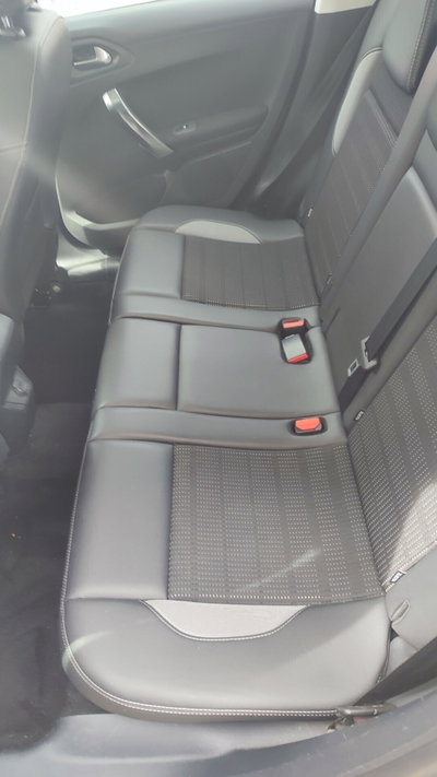 Peugeot 2008 120 S&S Black Matt (15)