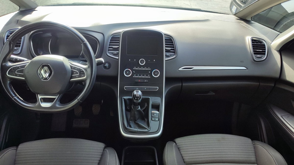 Renault Scenic E-Tech Electric 1.5 dCi 110CV EDC Energy (11)
