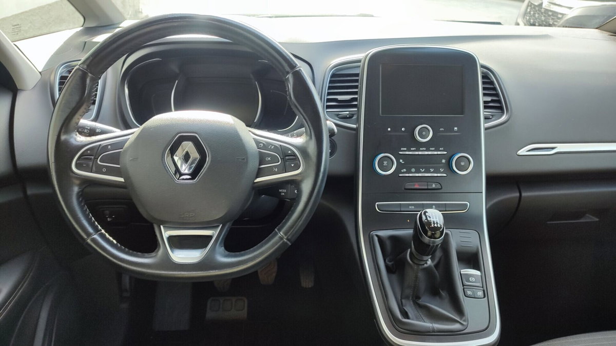 Renault Scenic E-Tech Electric 1.5 dCi 110CV EDC Energy (13)