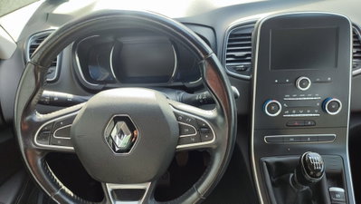 Renault Scenic E-Tech Electric 1.5 dCi 110CV EDC Energy (14)
