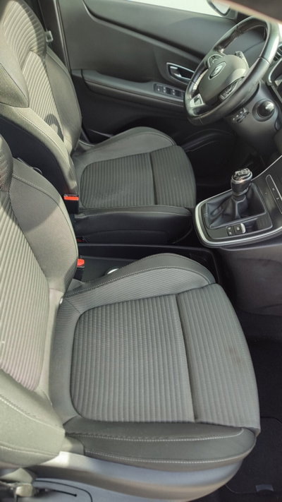 Renault Scenic E-Tech Electric 1.5 dCi 110CV EDC Energy (17)