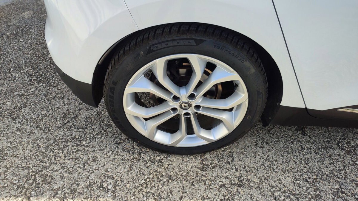 Renault Scenic E-Tech Electric 1.5 dCi 110CV EDC Energy (7)