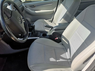 Mercedes-Benz Classe B 200 CDI Executive (13)