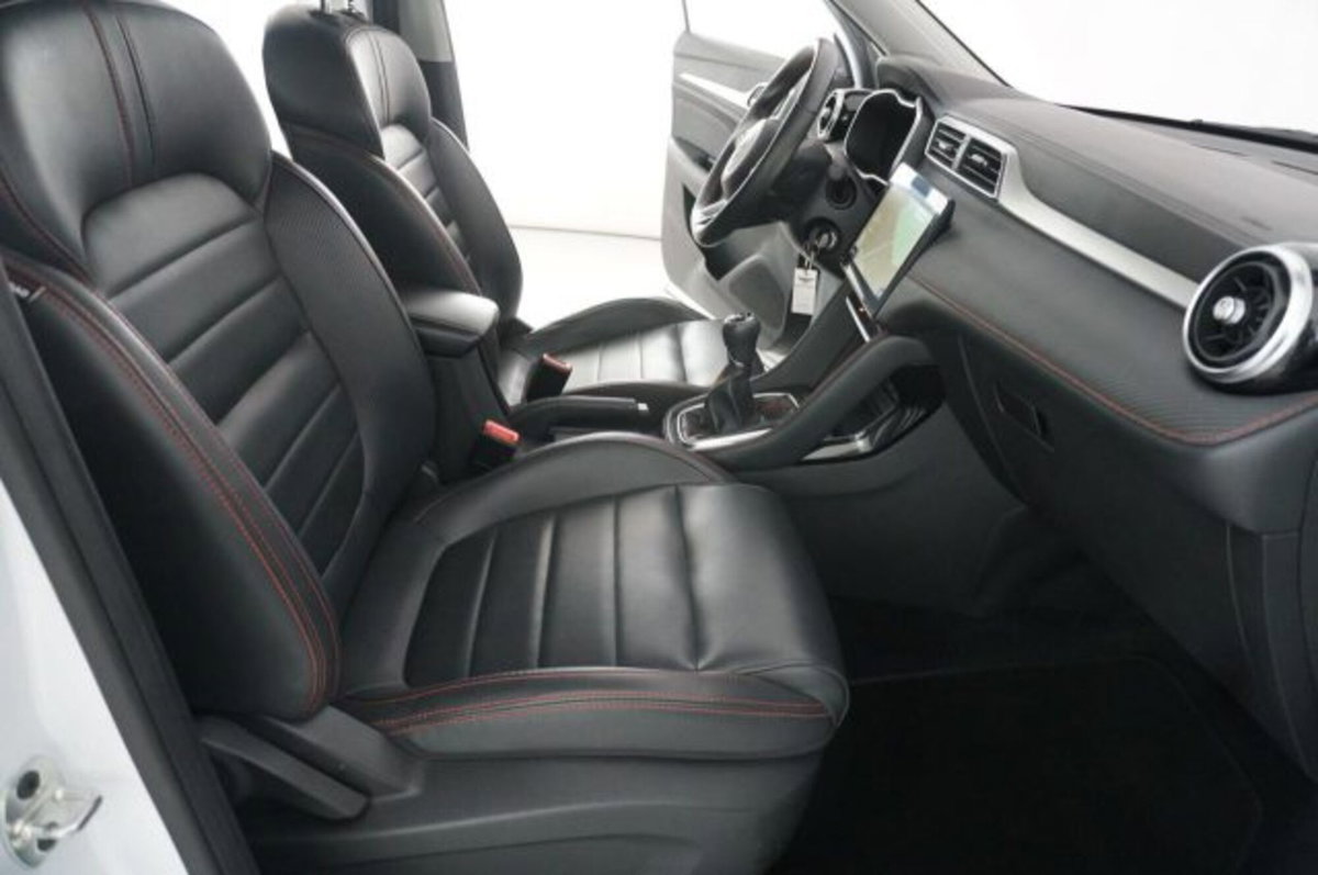 Mg ZS ZS 1.5 Luxury (10)