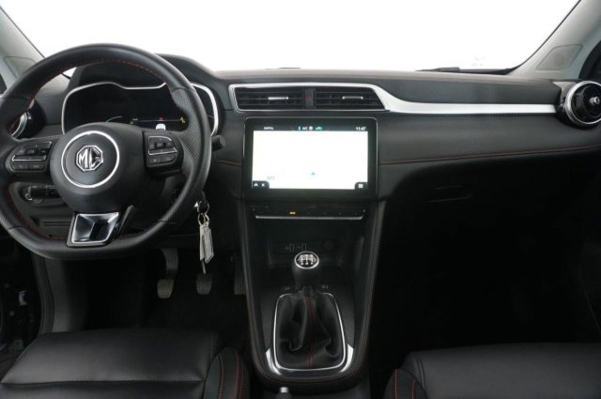 Mg ZS ZS 1.5 Luxury (9)