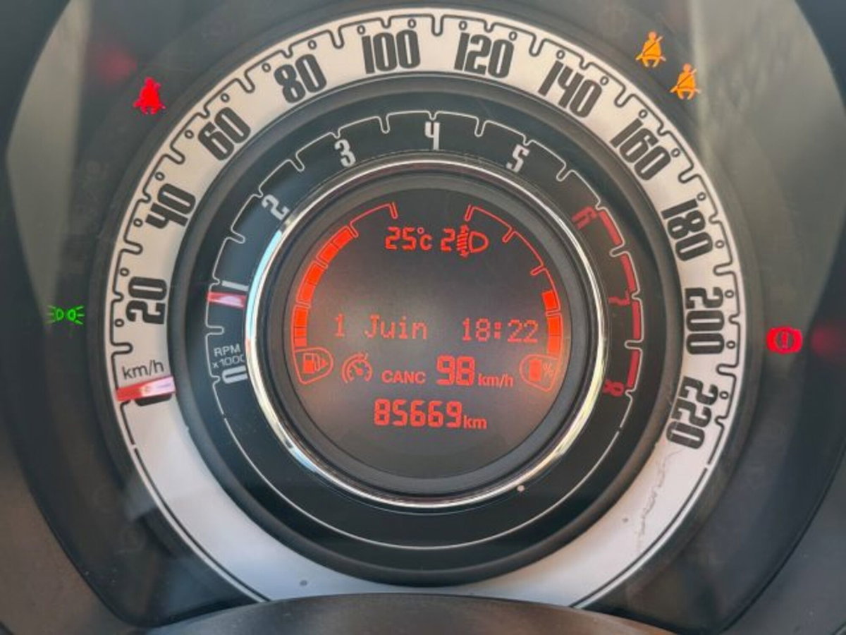 Fiat 500 1.0 Hybrid Cult (9)