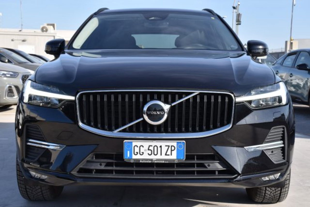 Volvo XC60 B4 (d) AWD Geartronic Momentum N1 (2)