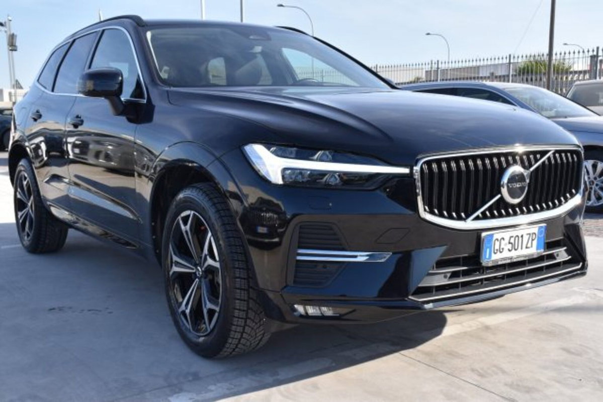 Volvo XC60 B4 (d) AWD Geartronic Momentum N1 (3)