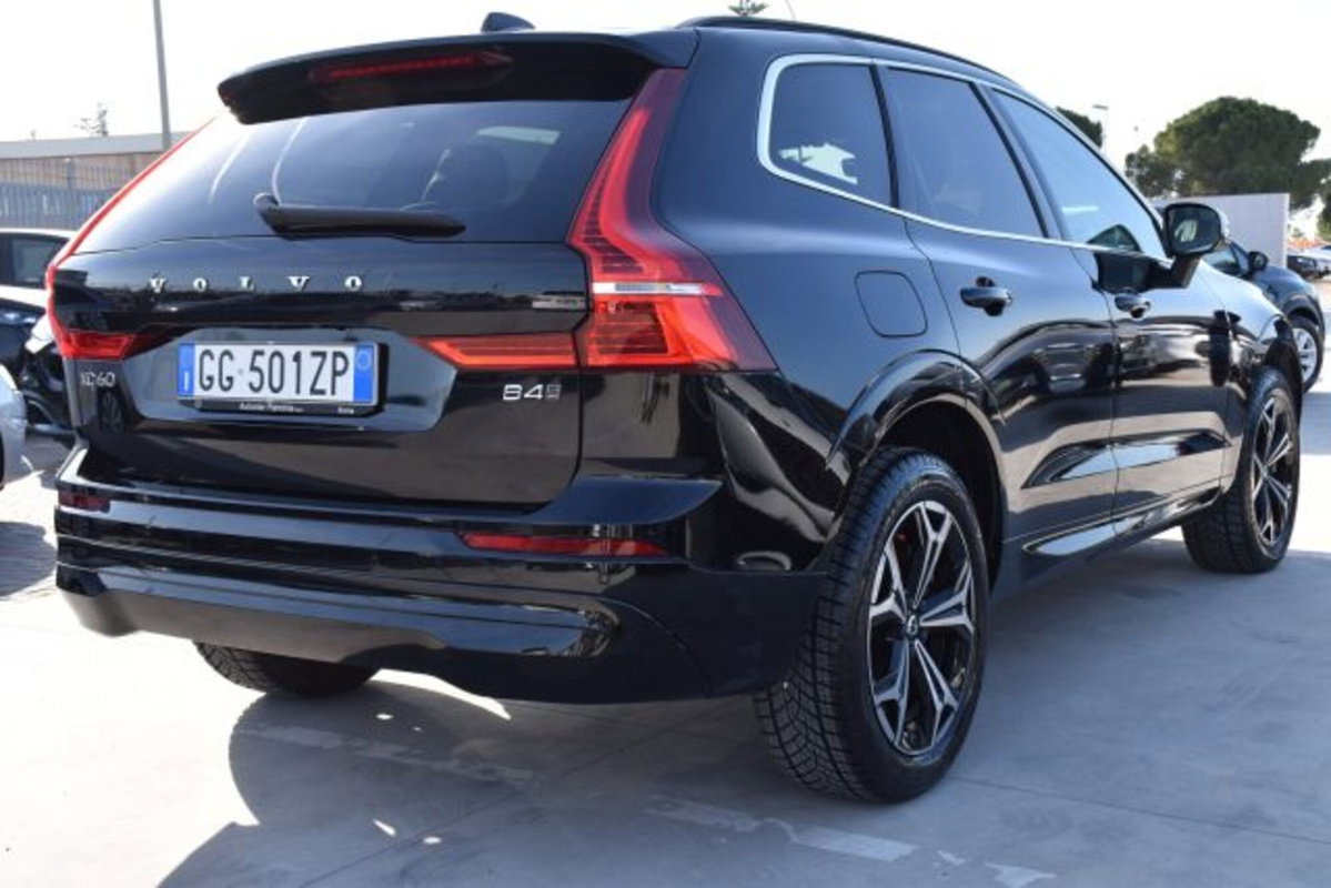 Volvo XC60 B4 (d) AWD Geartronic Momentum Pro (4)