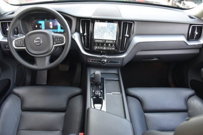 Volvo XC60 B4 (d) AWD Geartronic Momentum Pro (7)