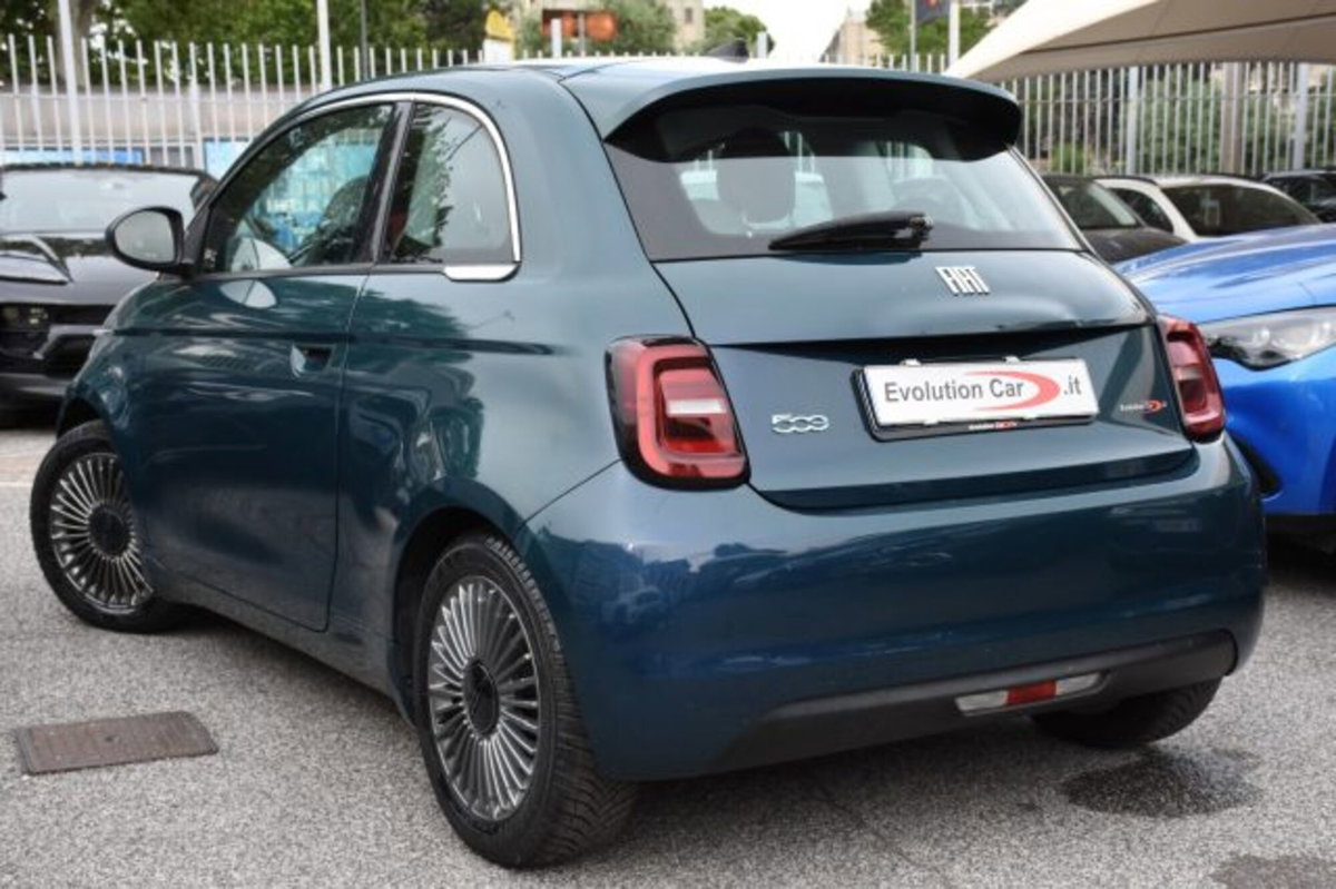 Fiat 500e Icon Berlina 42 kWh (4)