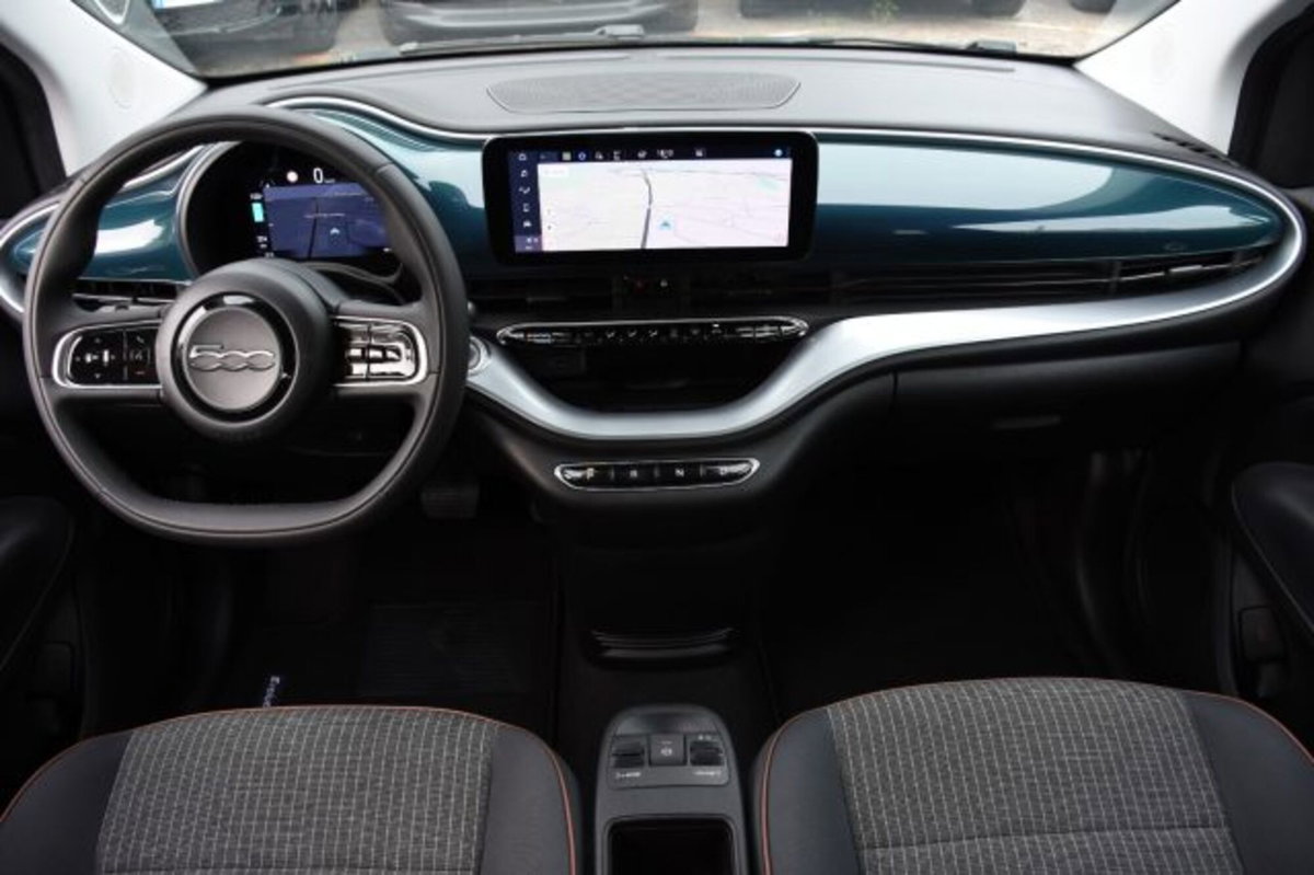 Fiat 500e Icon Berlina 42 kWh (8)