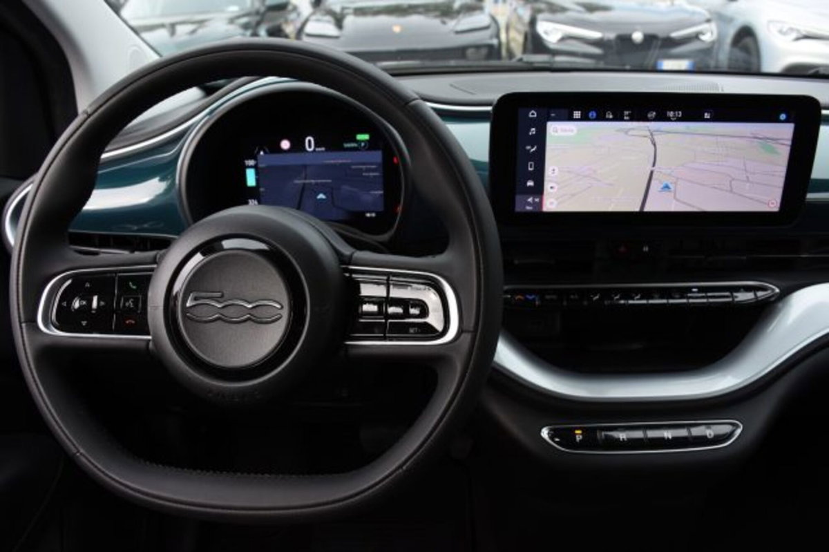 Fiat 500e Icon Berlina 42 kWh (9)