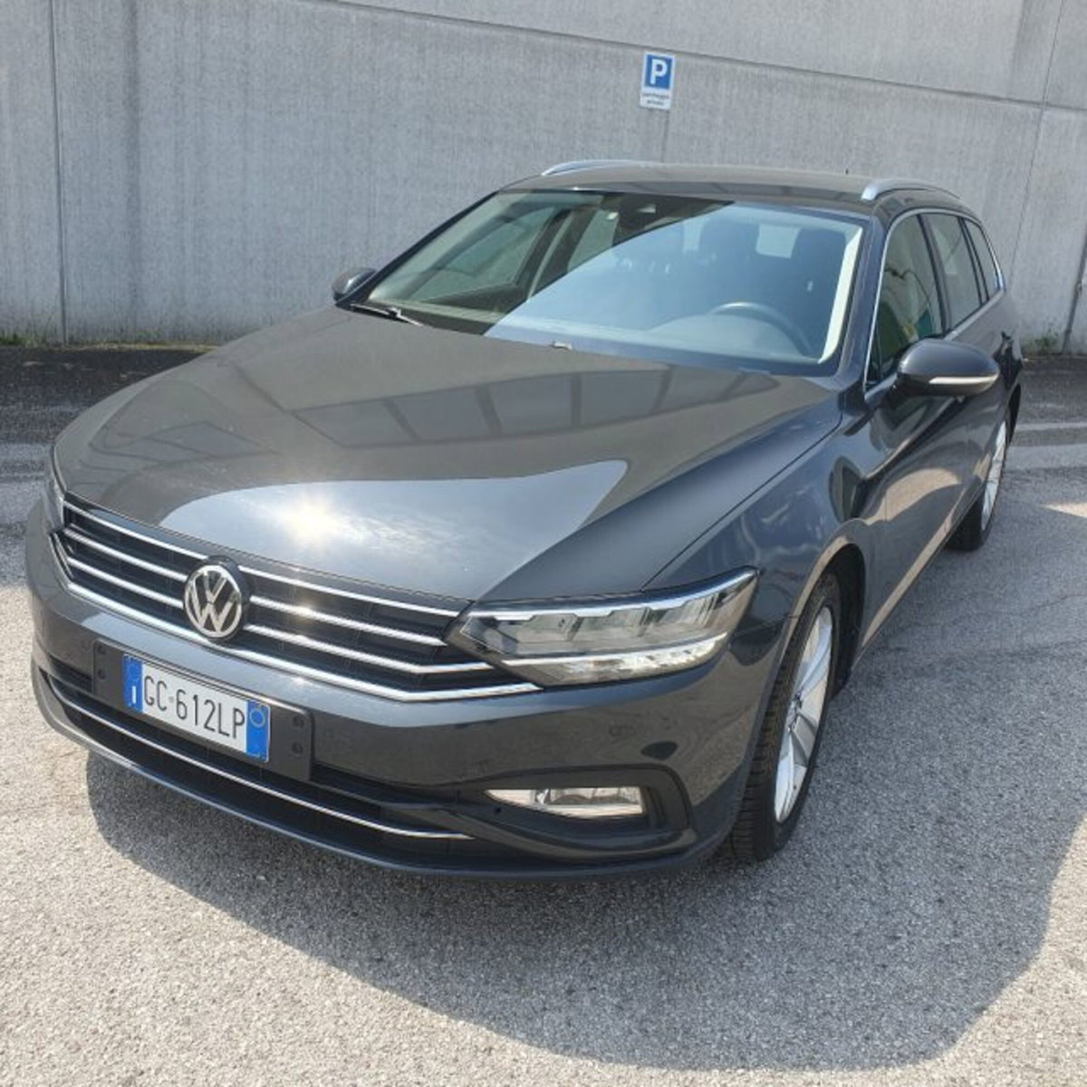Volkswagen Passat Variant 1.6 TDI SCR DSG Business BMT