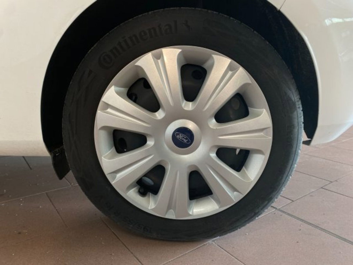 Ford Fiesta 1.5 TDCi 3 porte ST-Line (18)