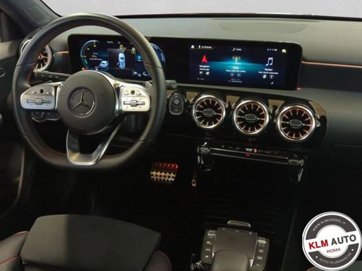 Mercedes-Benz Classe A 180 AMG Line Premium Plus auto (11)