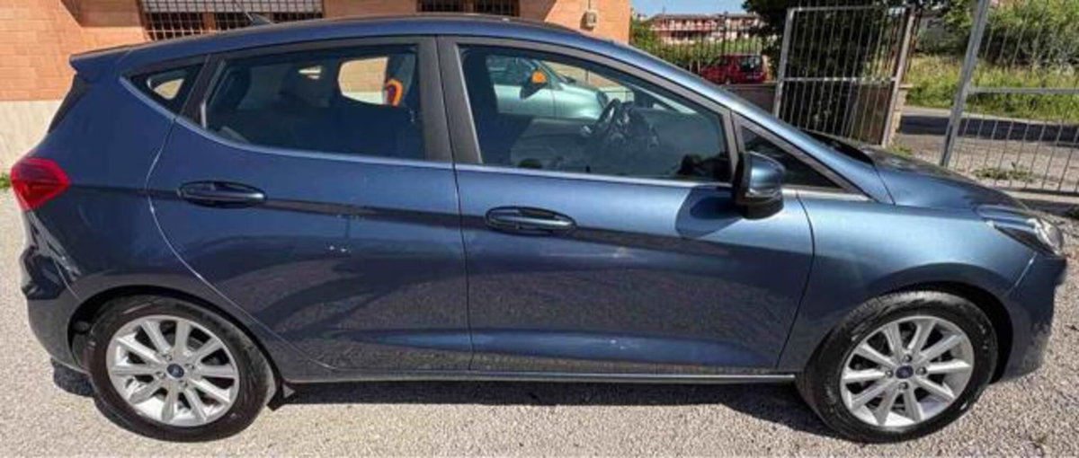 Ford Fiesta 1.5 EcoBlue 5 porte Titanium (6)