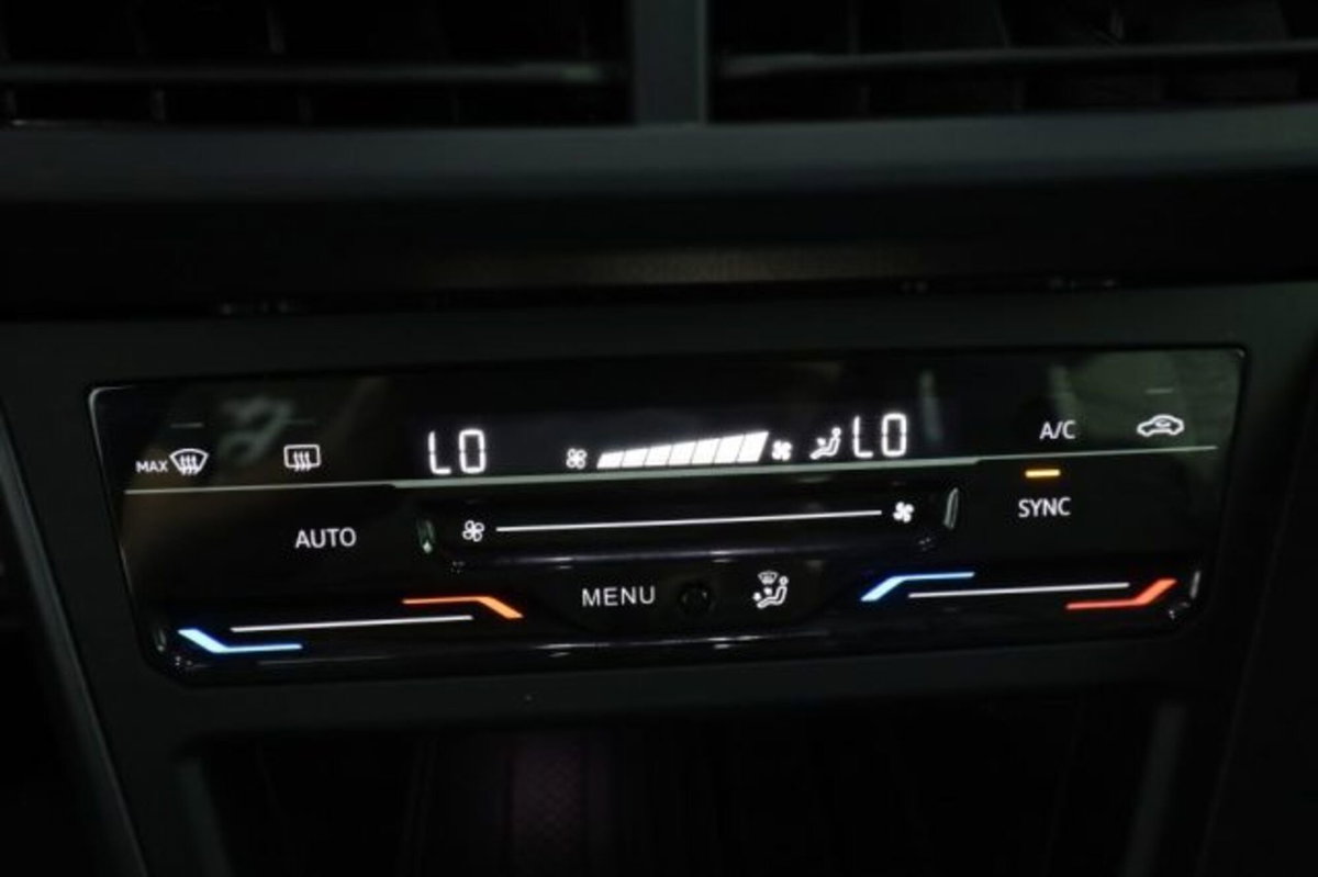 Volkswagen Taigo 1.0 tsi R-Line 115cv (12)