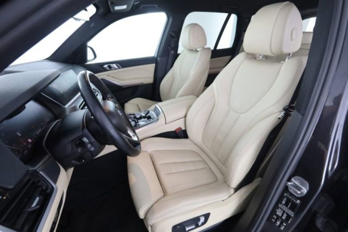 BMW X5 xDrive30d 48V Business (2)